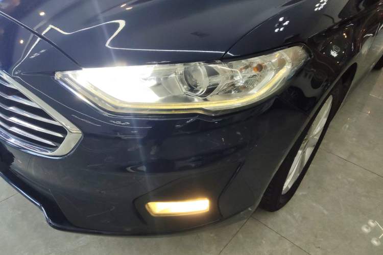 Used Ford Mondeo 2020 EcoBoost 200 Stylish Model Left Front Headlight
