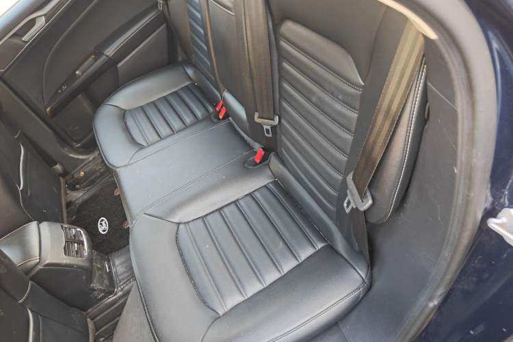 Used Ford Mondeo 2020 EcoBoost 180 Stylish Model Left Rear Seat