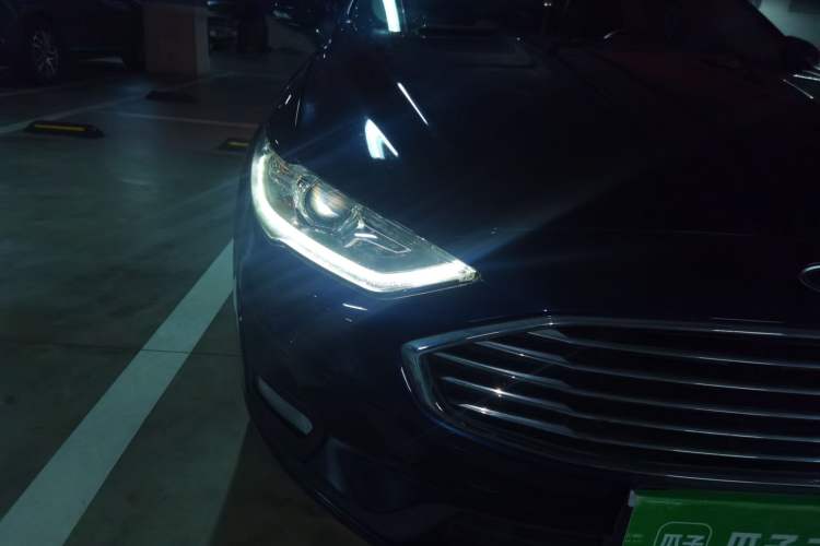 Used Ford Mondeo 2020 EcoBoost 200 Stylish Model Right Front Headlight