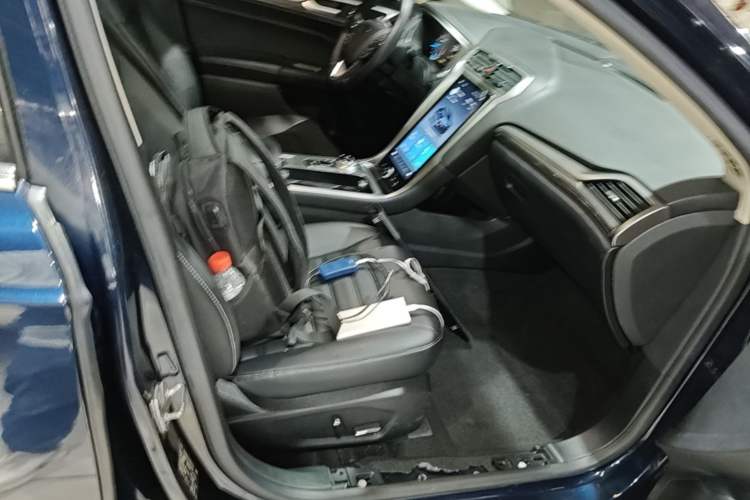 Used Ford Mondeo 2020 EcoBoost 180 Stylish Model Right Front Seat