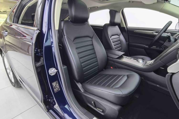 Used Ford Mondeo 2020 EcoBoost 180 Stylish Model Right Front Seat