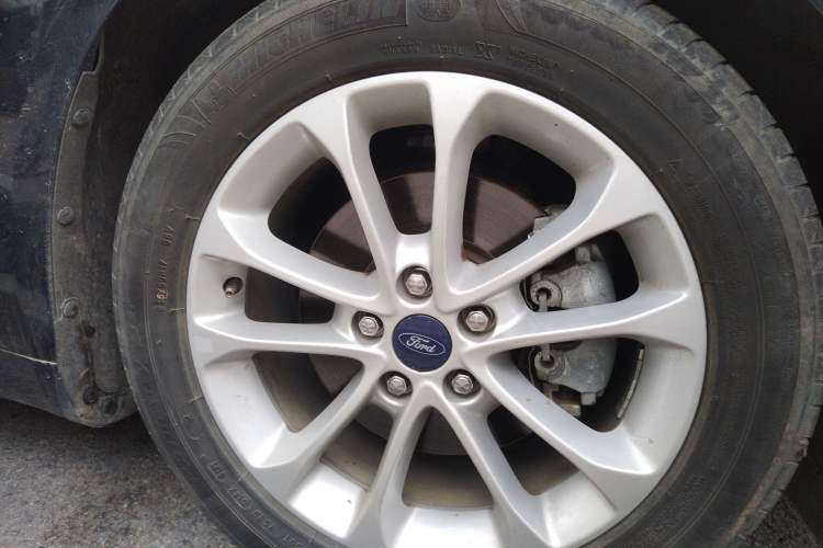 Used Ford Mondeo 2020 EcoBoost 180 Stylish Model Right Front Wheel Hub