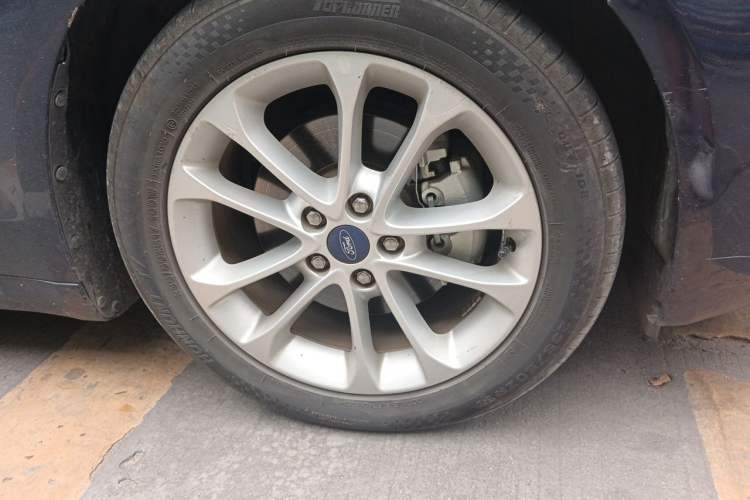 Used Ford Mondeo 2020 EcoBoost 180 Stylish Model Right Front Wheel Hub