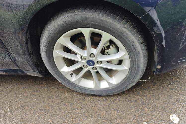 Used Ford Mondeo 2020 EcoBoost 180 Stylish Model Right Front Wheel Hub