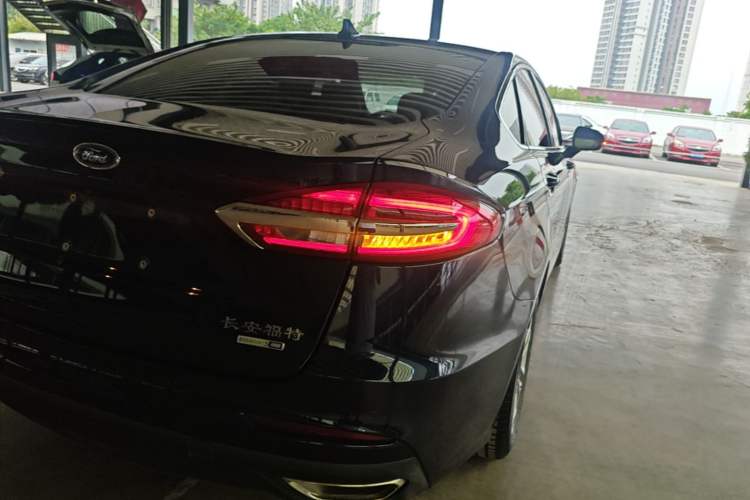 Used Ford Mondeo 2020 EcoBoost 180 Stylish Model Right Rear Taillight