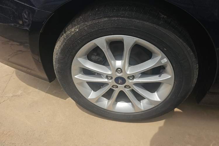 Used Ford Mondeo 2020 EcoBoost 180 Stylish Model Right Rear Wheel Hub