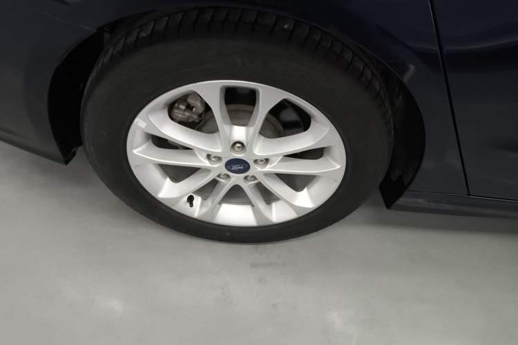 Used Ford Mondeo 2020 EcoBoost 180 Stylish Model Right Rear Wheel Hub