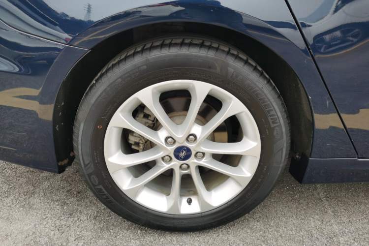 Used Ford Mondeo 2020 EcoBoost 180 Stylish Model Right Rear Wheel Hub
