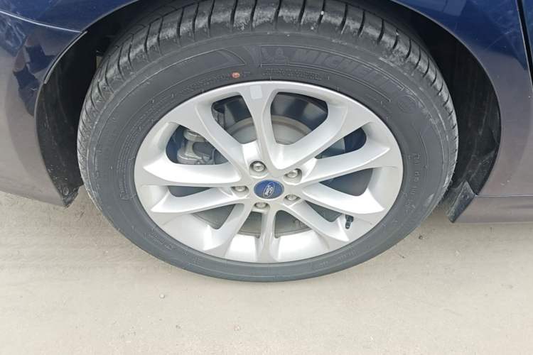 Used Ford Mondeo 2020 EcoBoost 180 Stylish Model Right Rear Wheel Hub