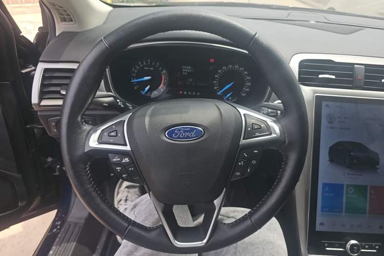 Used Ford Mondeo 2020 EcoBoost 180 Stylish Model Steering Wheel