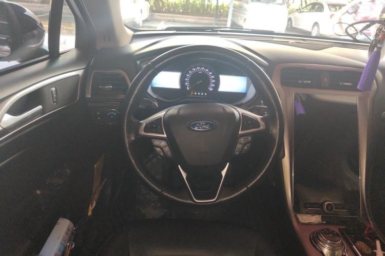 Used Ford Mondeo 2020 EcoBoost 200 Luxury Model Steering Wheel