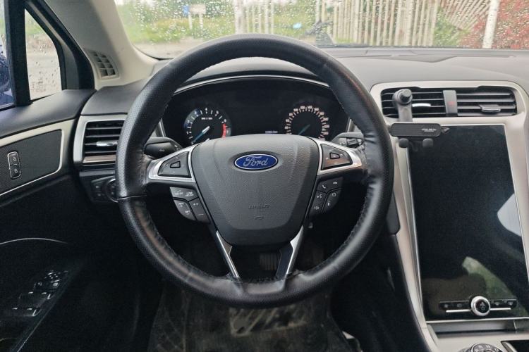 Used Ford Mondeo 2020 EcoBoost 180 Stylish Model Steering Wheel
