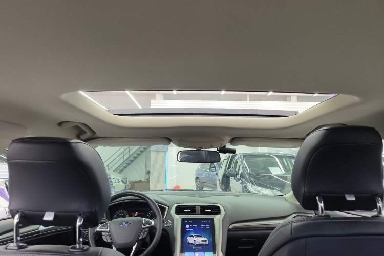 Used Ford Mondeo 2020 EcoBoost 180 Stylish Model Headliner