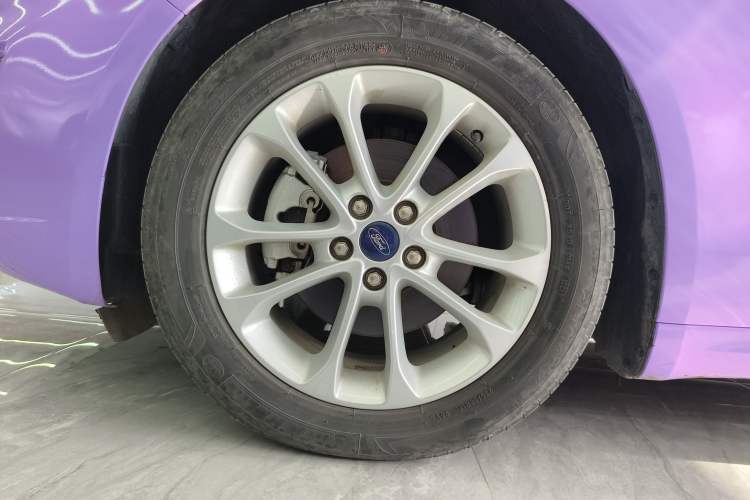 Used Ford Mondeo 2020 EcoBoost 180 Stylish Model Left Front Wheel Hub