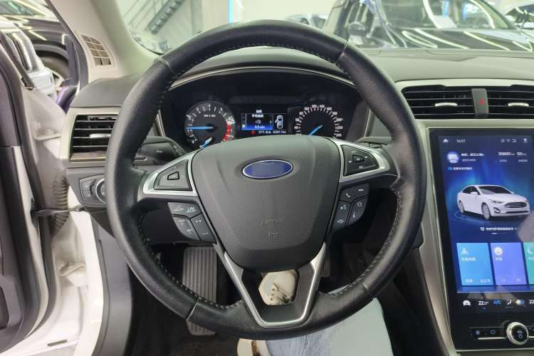 Used Ford Mondeo 2020 EcoBoost 180 Stylish Model Steering Wheel