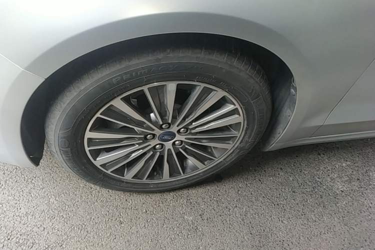 Used Ford Mondeo 2020 EcoBoost 200 Luxury Model Left Front Wheel Hub