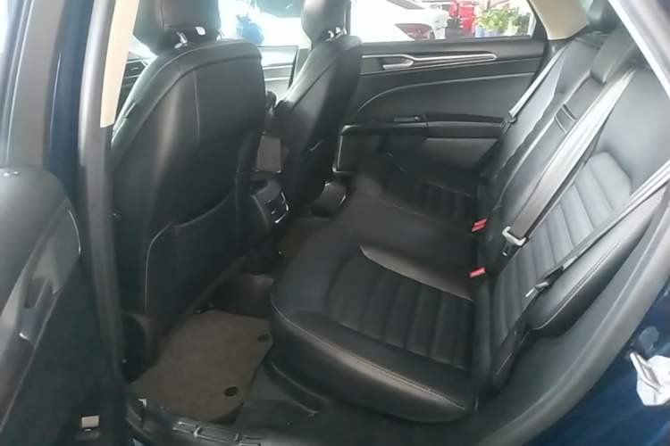 Used Ford Mondeo 2020 EcoBoost 200 Luxury Model Left Rear Seat