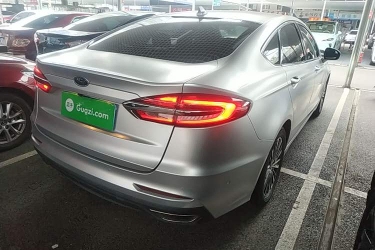 Used Ford Mondeo 2020 EcoBoost 200 Luxury Model Rear Right 45 Deg