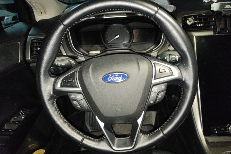 Used Ford Mondeo 2020 EcoBoost 200 Luxury Model Steering Wheel