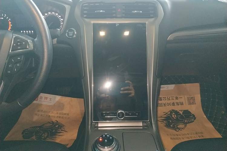 Used Ford Mondeo 2020 EcoBoost 180 Stylish Model Audio And AC Panel