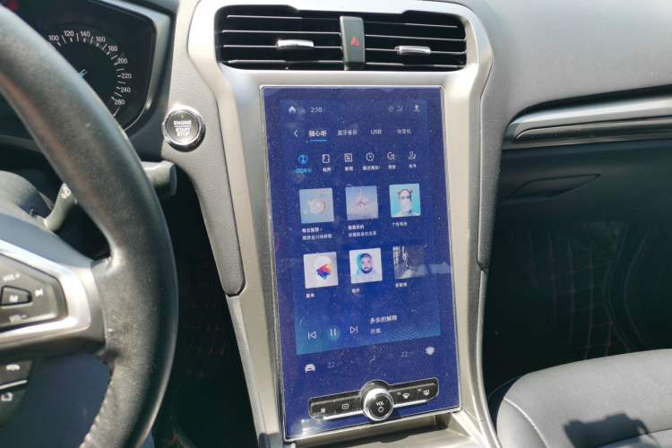Used Ford Mondeo 2020 EcoBoost 180 Luxury Model Audio And AC Panel