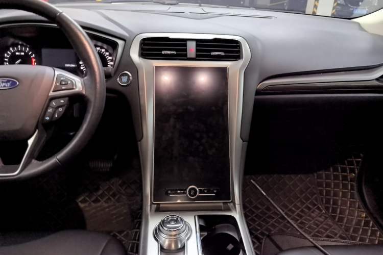 Used Ford Mondeo 2020 EcoBoost 180 Stylish Model Audio And AC Panel