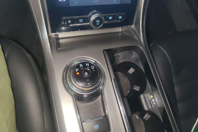 Used Ford Mondeo 2020 EcoBoost 180 Stylish Model Audio And AC Panel