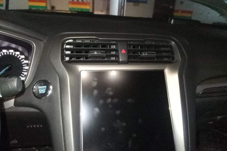 Used Ford Mondeo 2020 EcoBoost 180 Stylish Model Audio And AC Panel