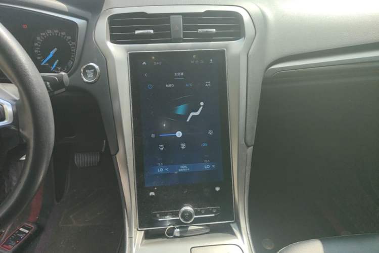 Used Ford Mondeo 2020 EcoBoost 180 Stylish Model Audio And AC Panel