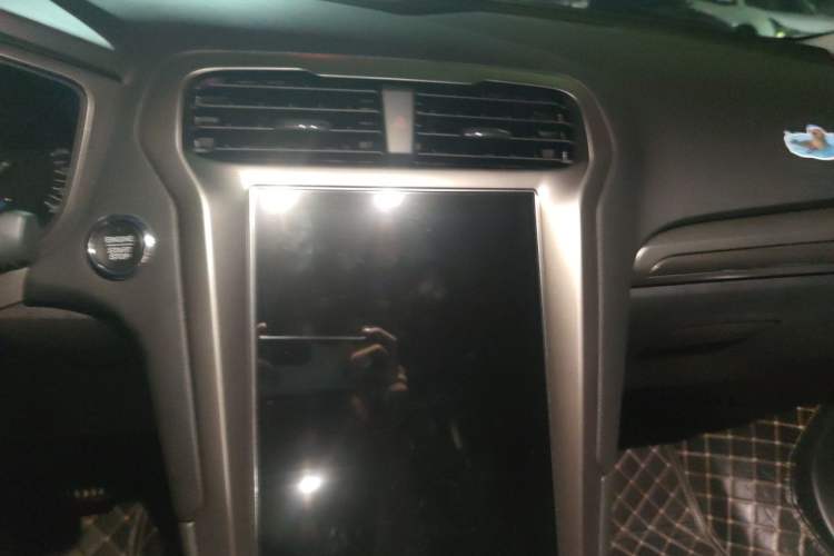 Used Ford Mondeo 2020 EcoBoost 180 Stylish Model Audio And AC Panel