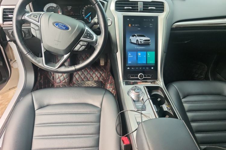 Used Ford Mondeo 2020 EcoBoost 180 Stylish Model Center Console