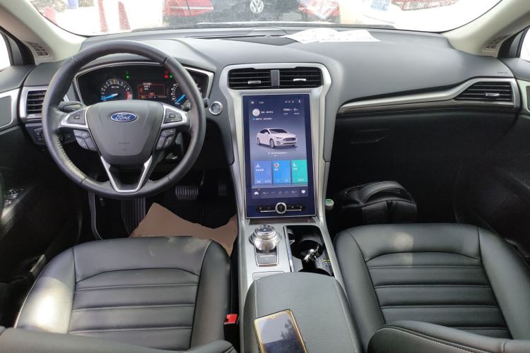 Used Ford Mondeo 2020 EcoBoost 180 Stylish Model Center Console