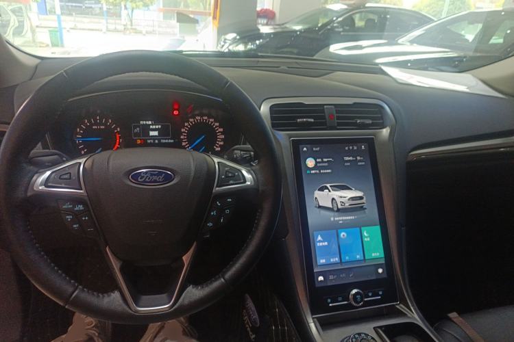 Used Ford Mondeo 2020 EcoBoost 200 Stylish Model Center Console