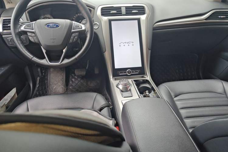 Used Ford Mondeo 2020 EcoBoost 180 Stylish Model Center Console