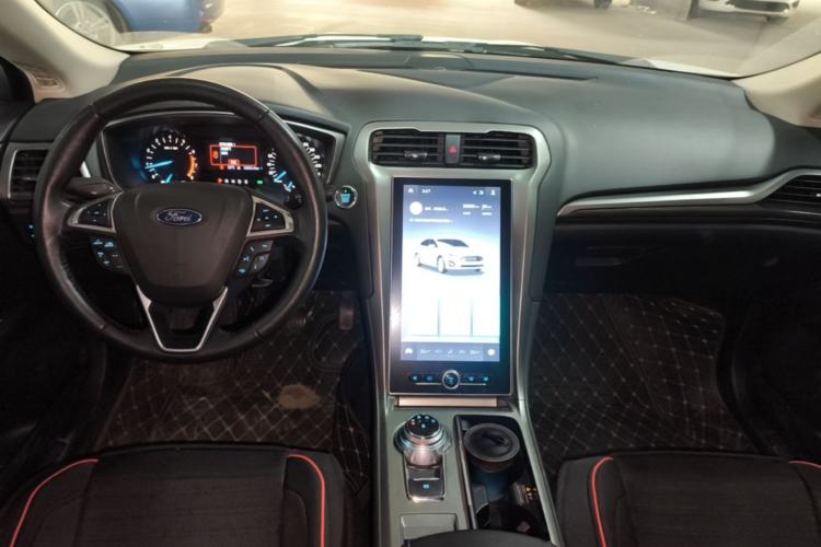 Used Ford Mondeo 2020 EcoBoost 180 Stylish Model Center Console