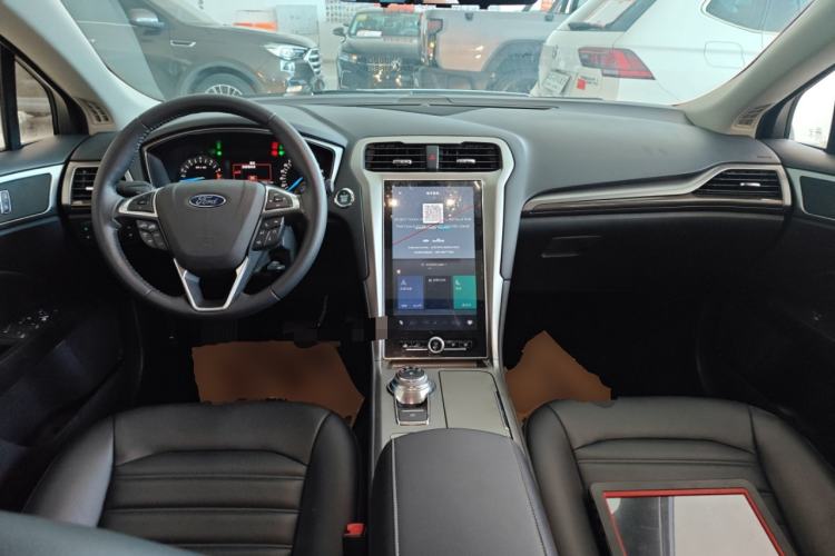 Used Ford Mondeo 2020 EcoBoost 180 Stylish Model Center Console