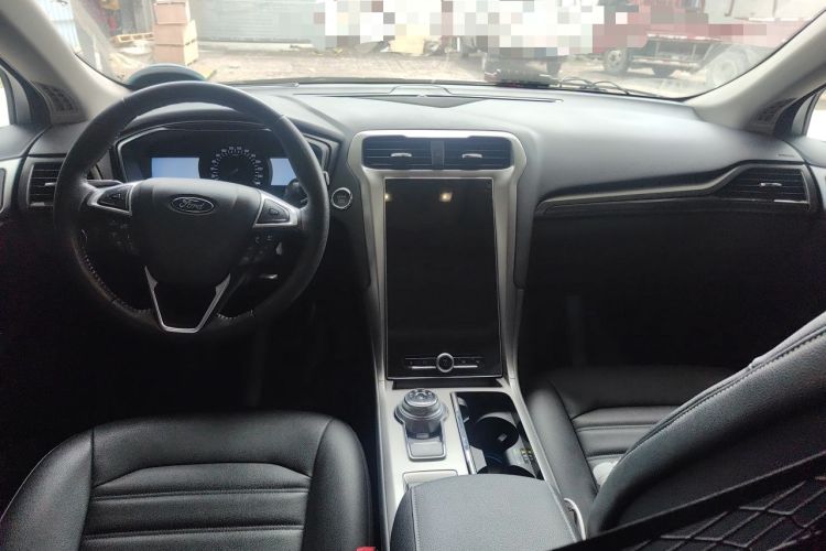 Used Ford Mondeo 2020 EcoBoost 200 Luxury Model Center Console