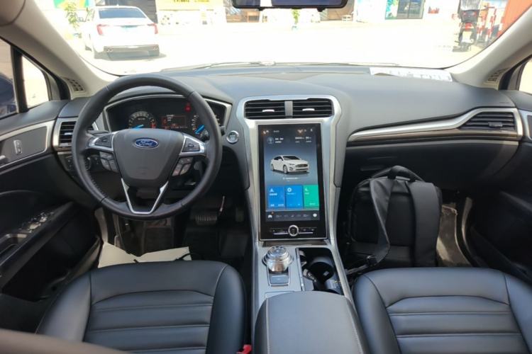 Used Ford Mondeo 2020 EcoBoost 180 Stylish Model Center Console