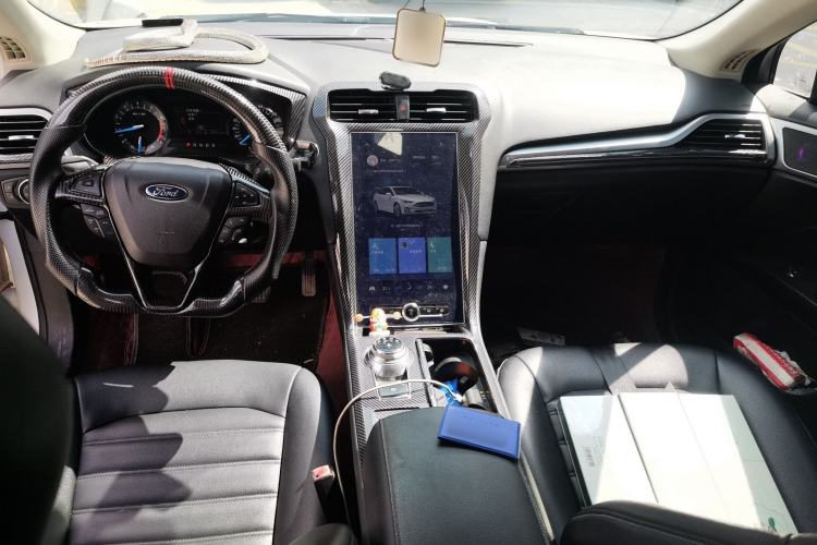Used Ford Mondeo 2020 EcoBoost 200 Stylish Model Center Console