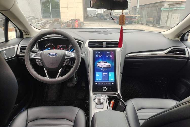 Used Ford Mondeo 2020 EcoBoost 200 Stylish Model Center Console