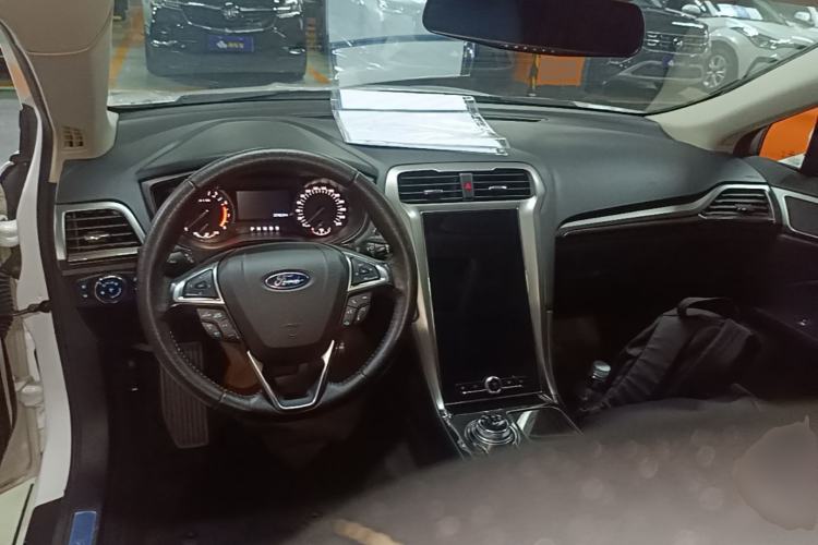 Used Ford Mondeo 2020 EcoBoost 200 Stylish Model Center Console