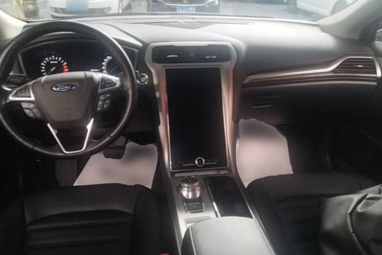 Used Ford Mondeo 2020 EcoBoost 180 Stylish Model Center Console