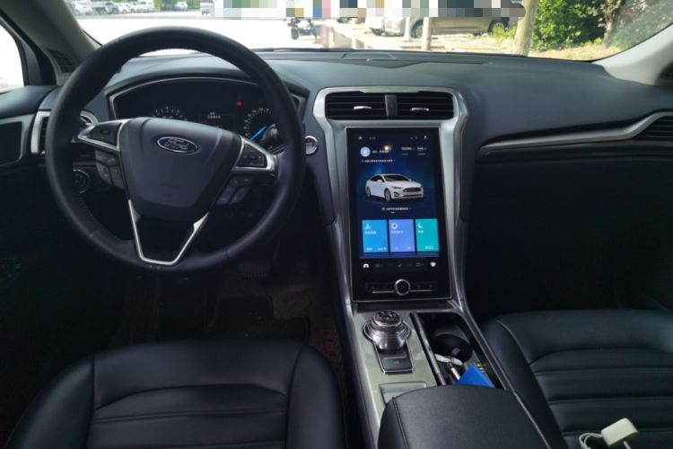 Used Ford Mondeo 2020 EcoBoost 180 Stylish Model Center Console