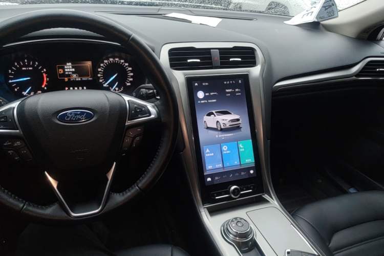 Used Ford Mondeo 2020 EcoBoost 200 Stylish Model Center Console