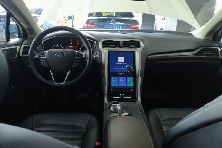 Used Ford Mondeo 2020 EcoBoost 180 Stylish Model Center Console