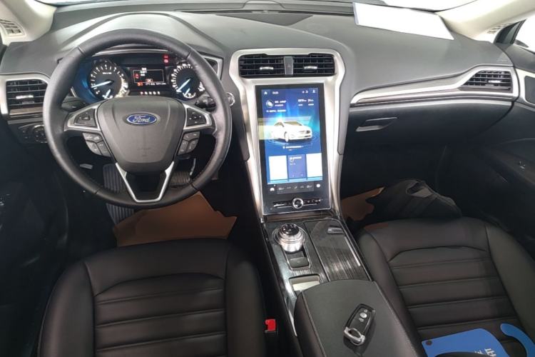 Used Ford Mondeo 2020 EcoBoost 180 Stylish Model Center Console