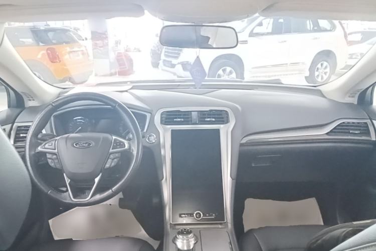 Used Ford Mondeo 2020 EcoBoost 180 Stylish Model Center Console