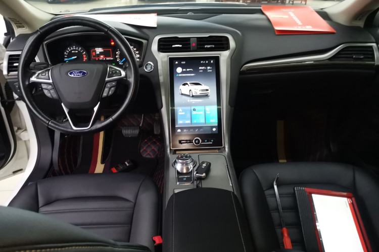 Used Ford Mondeo 2020 EcoBoost 180 Stylish Model Center Console