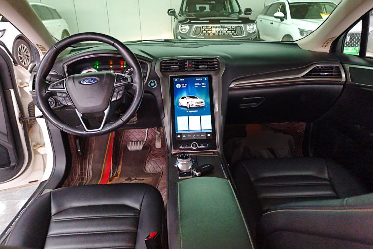 Used Ford Mondeo 2020 EcoBoost 180 Stylish Model Center Console