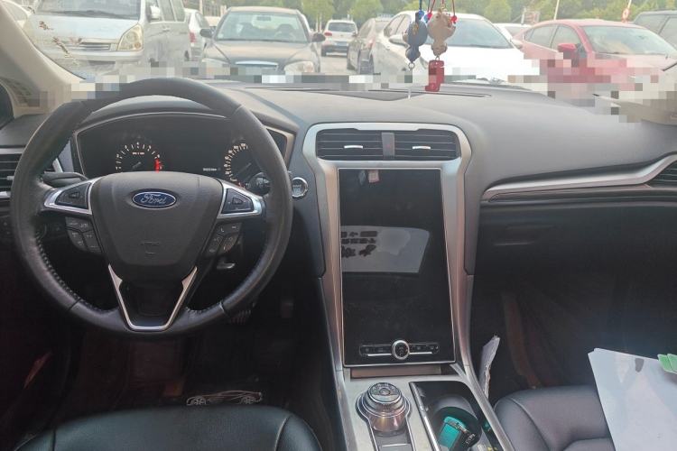 Used Ford Mondeo 2020 EcoBoost 180 Stylish Model Center Console